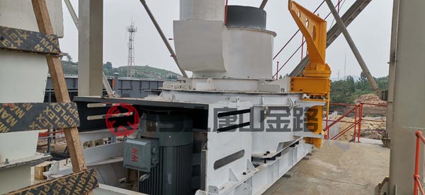 錘破、對輥破、立軸沖擊破三種制砂設備優(yōu)劣對比