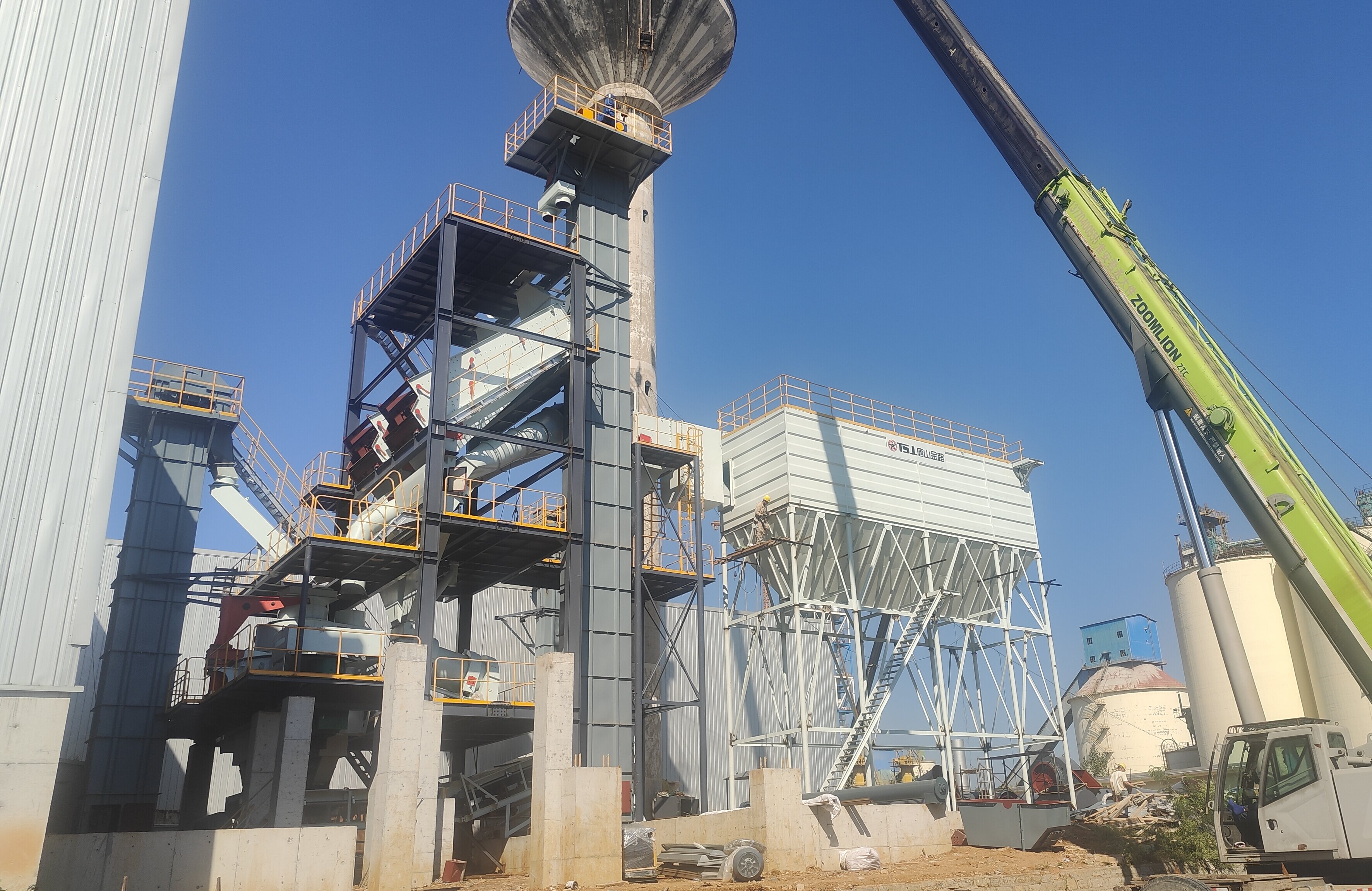 建筑垃圾堆成山？制砂樓一鍵 “點(diǎn)石成金”！